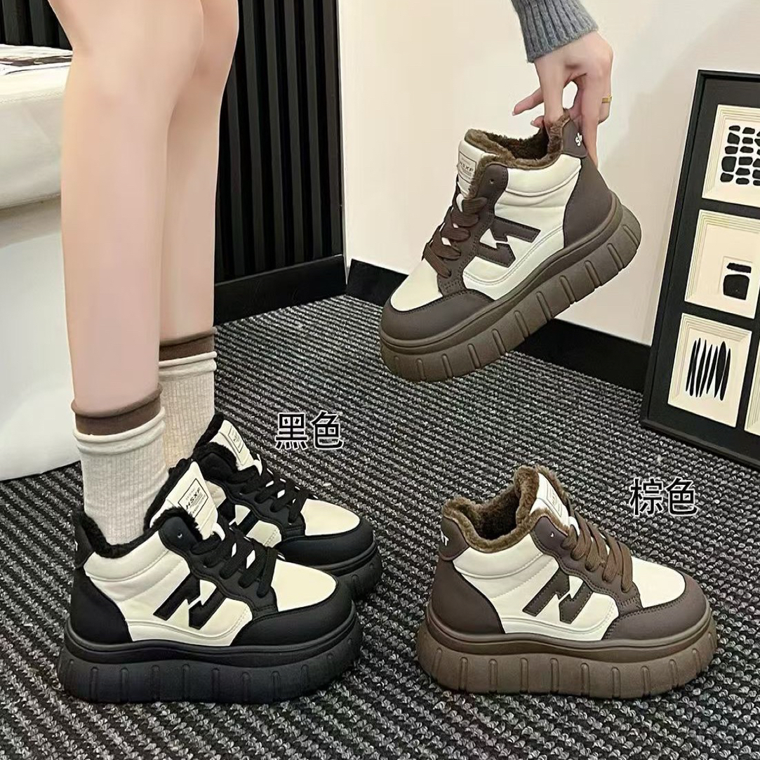 冬季小皮匠26加绒保暖厚底交叉绑带女士休闲加绒粘鞋时尚女鞋