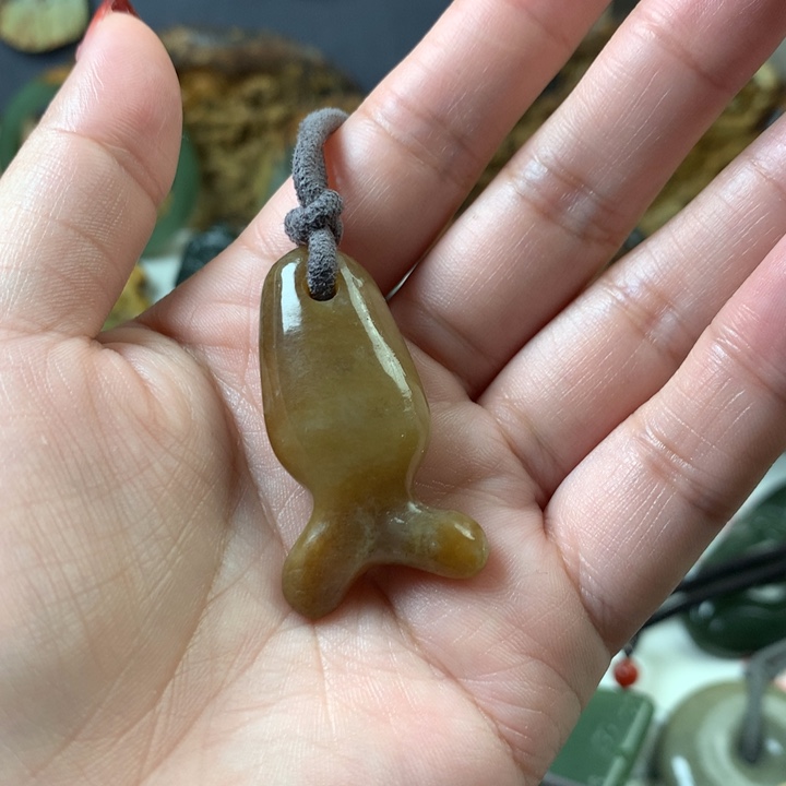 岫岩老玉（透闪石质玉）挂件未镶嵌