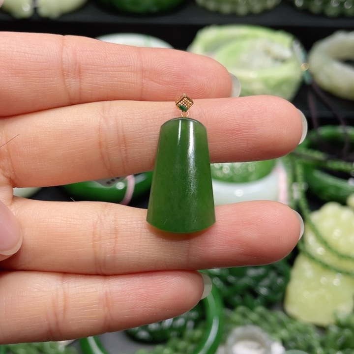 和田玉吊坠18K金镶嵌梅*木