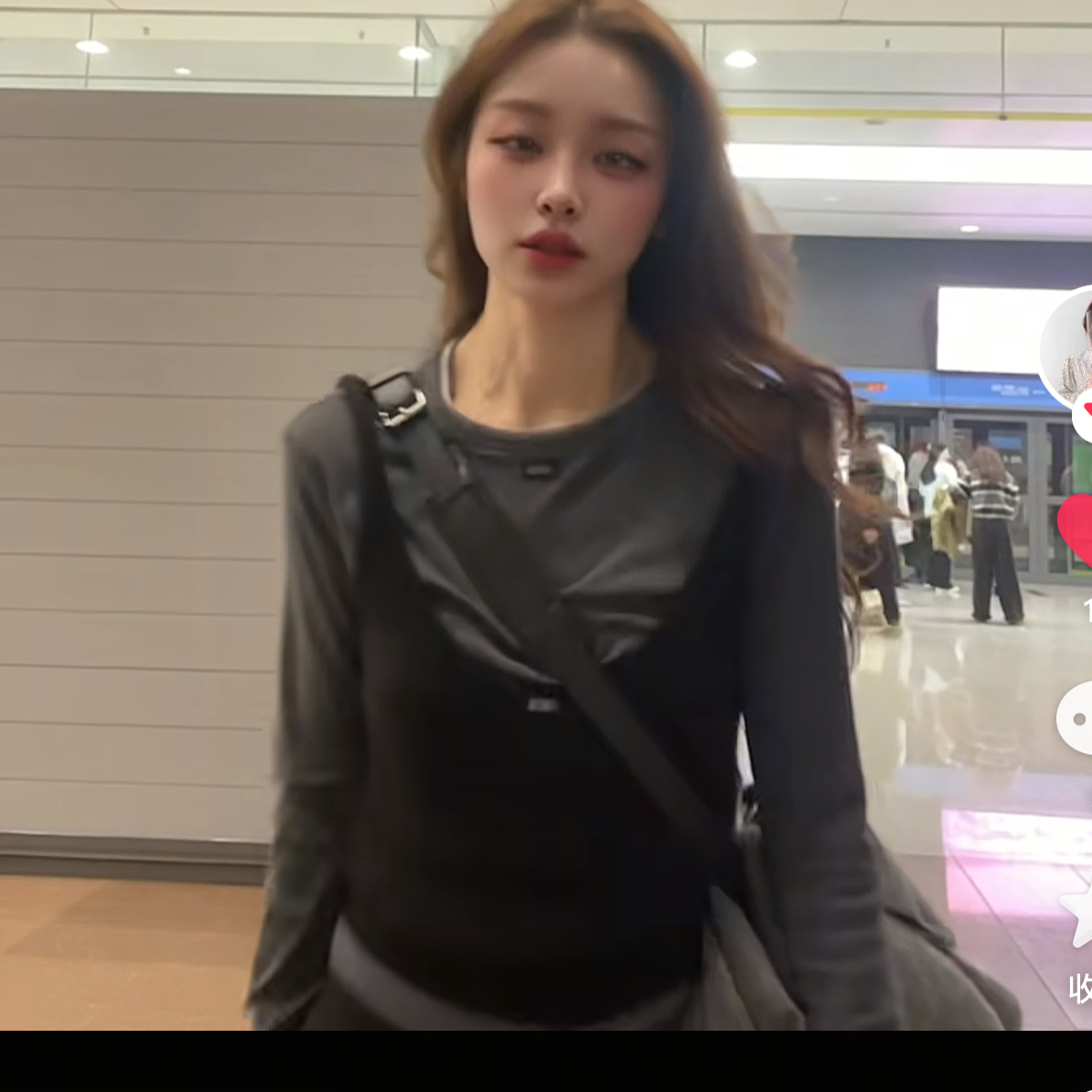 新款小众时尚针织打底衫女减龄百搭上衣