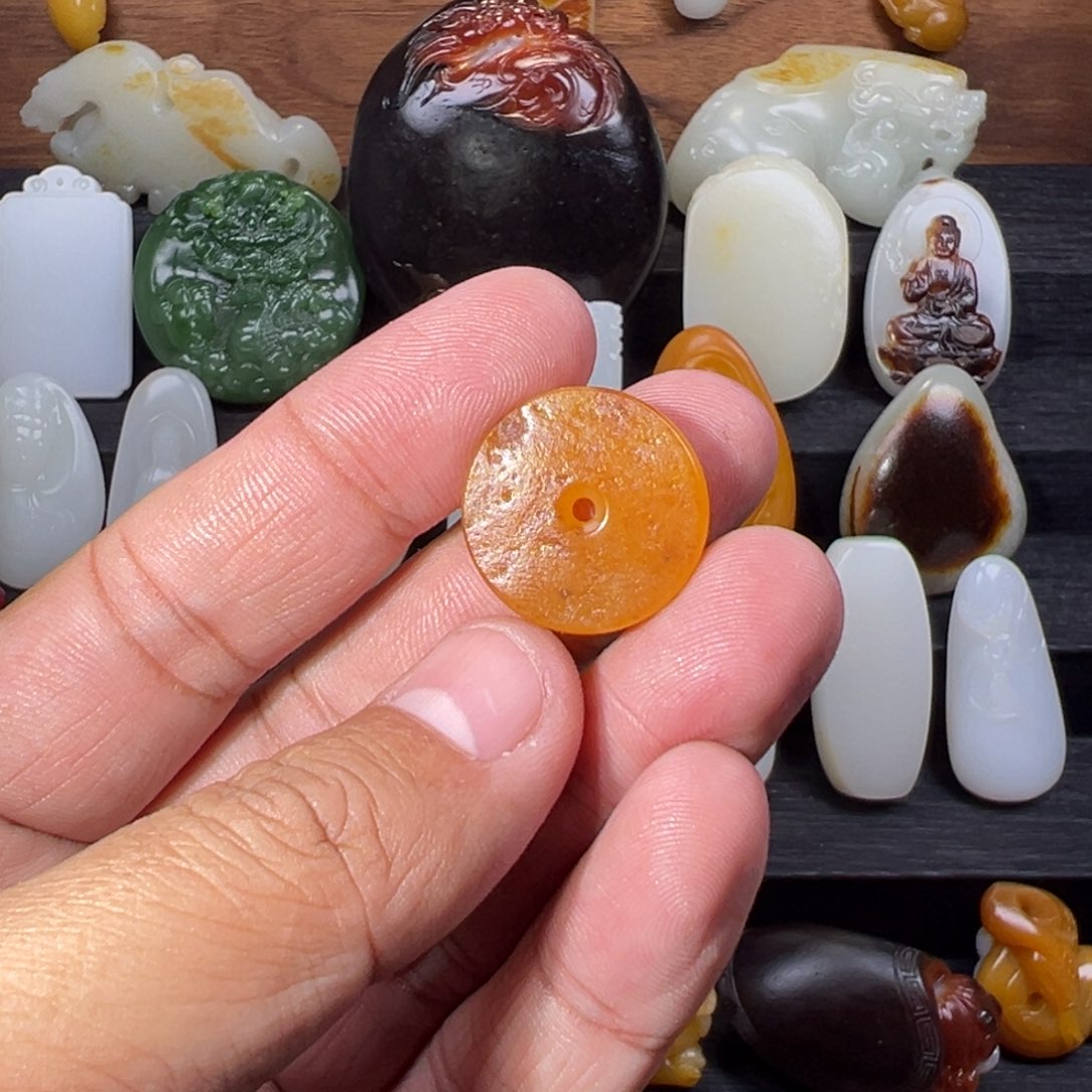 和田玉颈饰未镶嵌