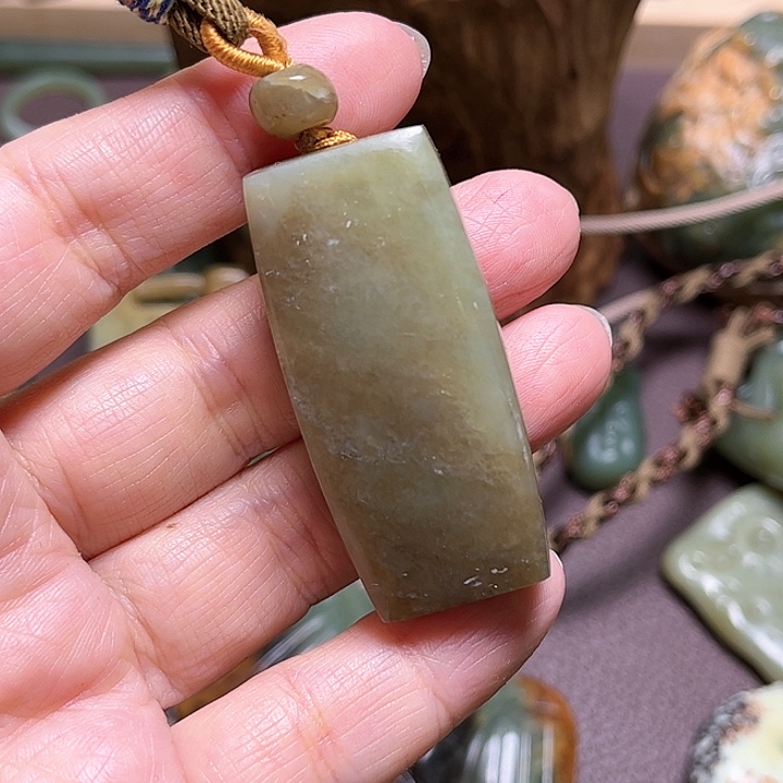 岫岩河磨玉（透闪石质玉）手绳未镶嵌