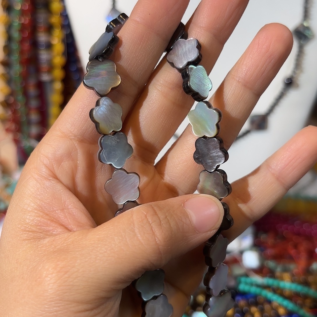 玛瑙/玉髓未镶嵌珠宝半成品黑贝卡11一条