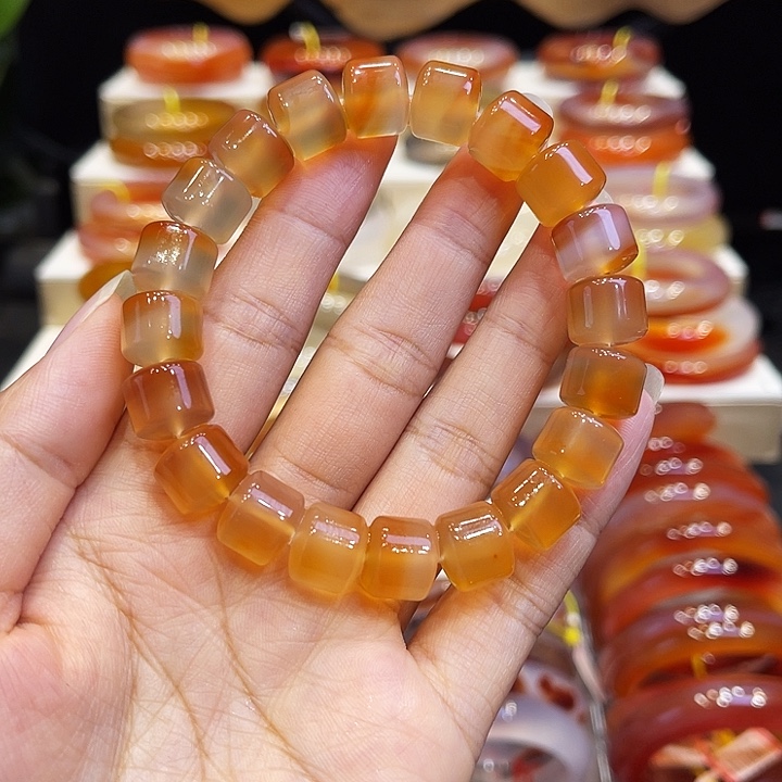 玛瑙/玉髓手镯未镶嵌