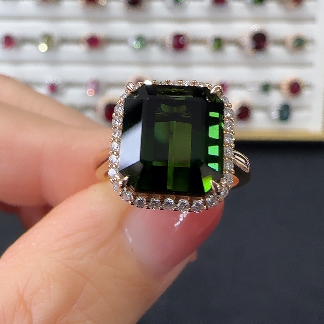 碧玺戒指18K金镶嵌7.2ct