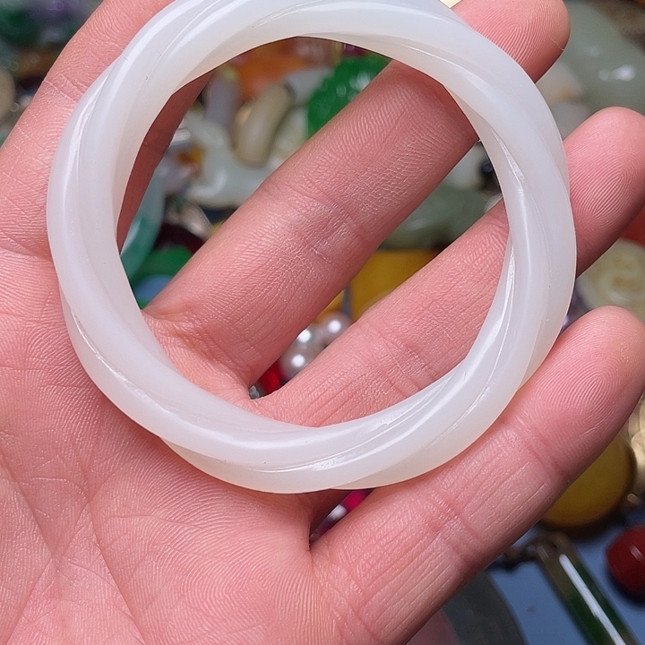 白玉菩提吊坠精品好物包邮到家