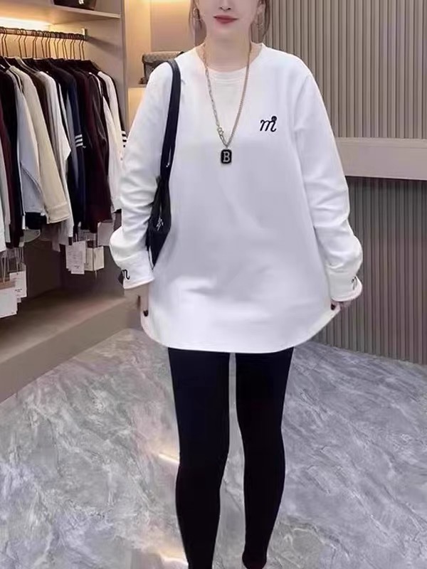 1223*字母刺绣可爱风显瘦打底长袖T恤宽松中长款显瘦休闲百搭