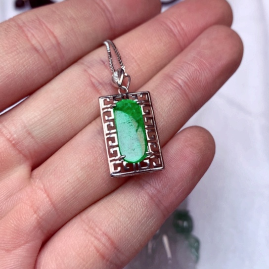 翡翠吊坠(不含链)未镶嵌