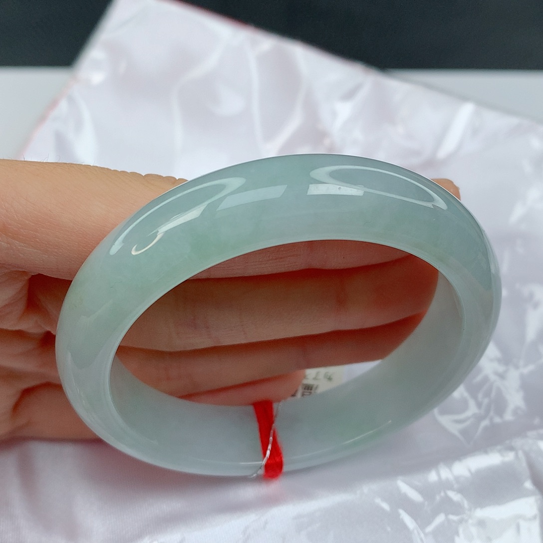 翡翠手镯未镶嵌54.2淡晴水正圈冰润