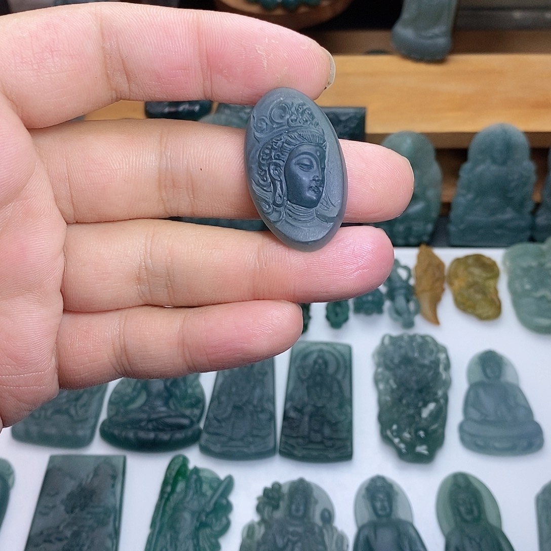 定制翡翠未镶嵌观音