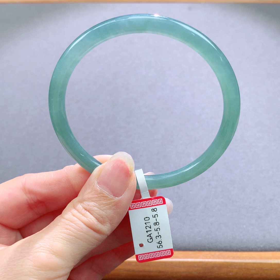 翡翠未镶嵌手镯天然翡翠手镯