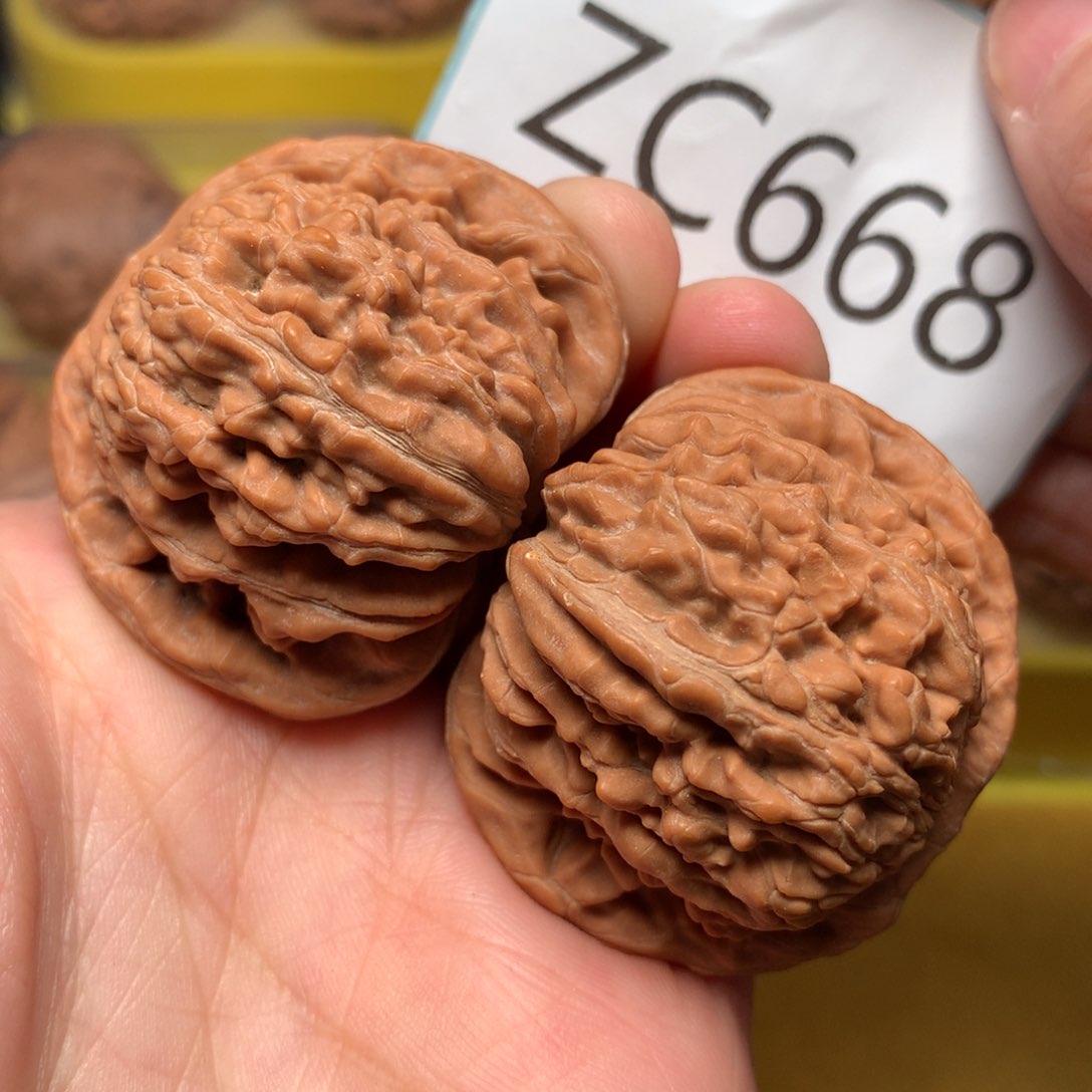 文玩核桃把件汉高楼43