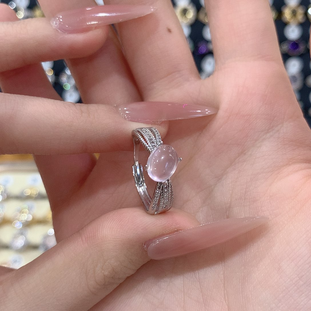 芙蓉石戒指银S925镶嵌威**边