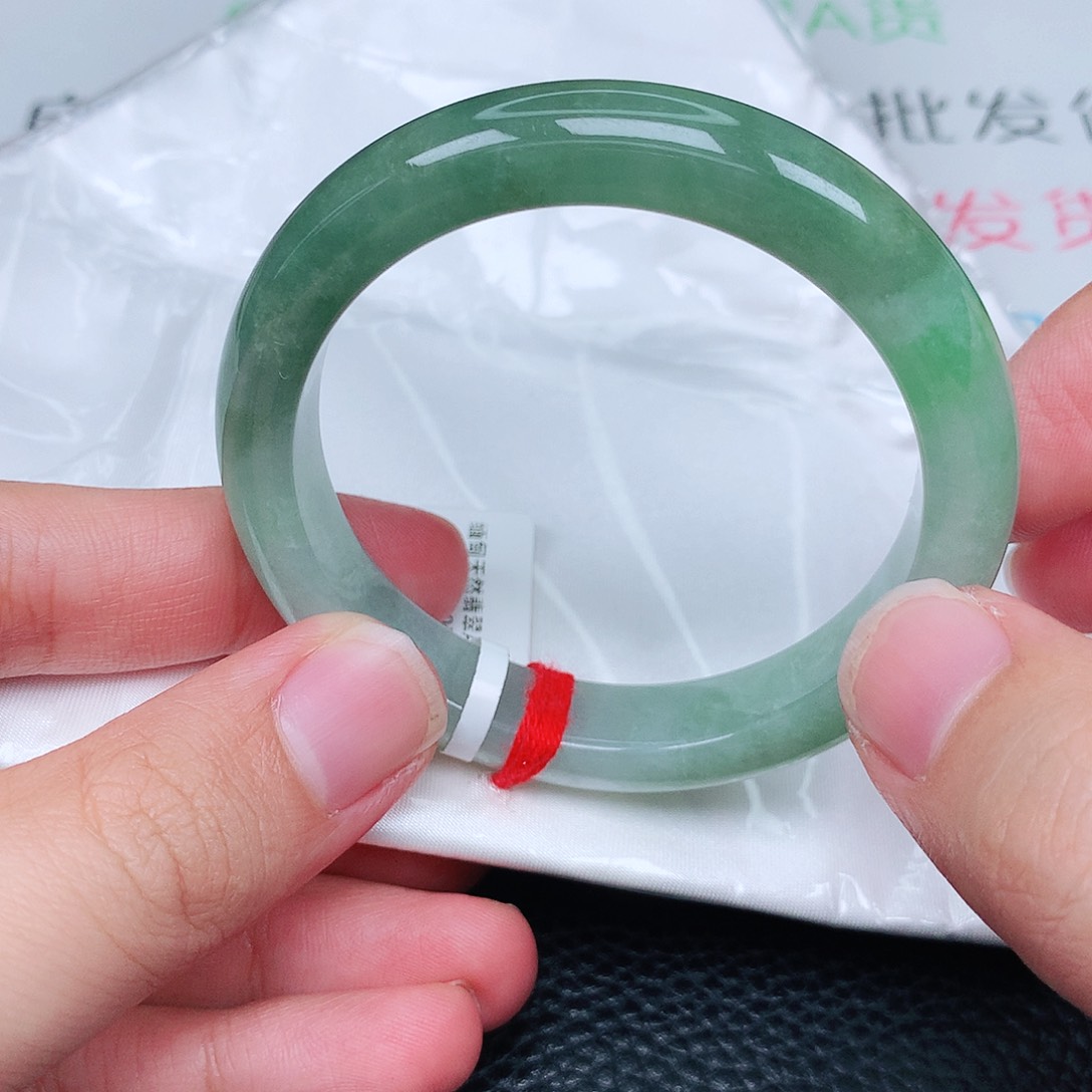 未镶嵌手镯翡翠天然翡翠手镯