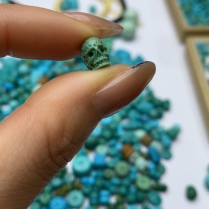 绿松石未镶嵌珠宝奇石