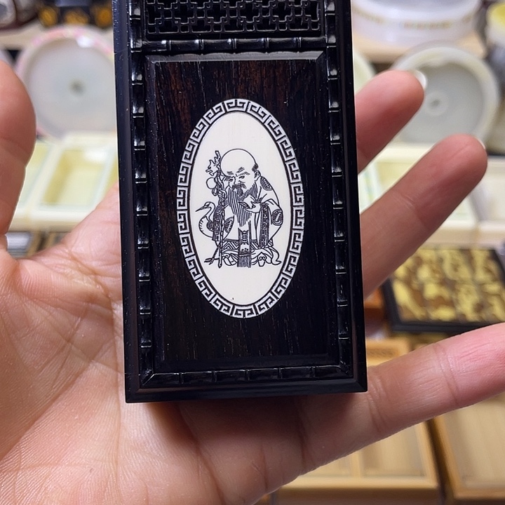 张圣林金钟竹玲盒有瑕疵