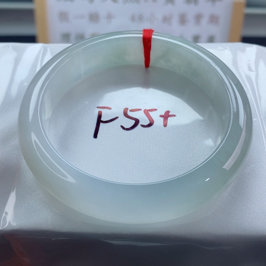 翡翠手镯未镶嵌天然A货翡翠手镯