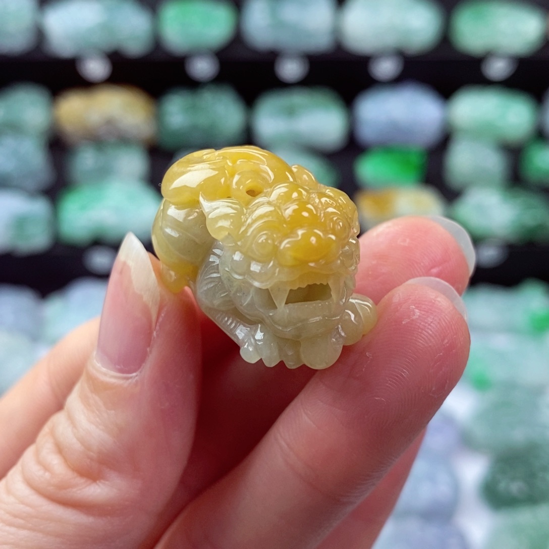 翡翠颈饰未镶嵌天然