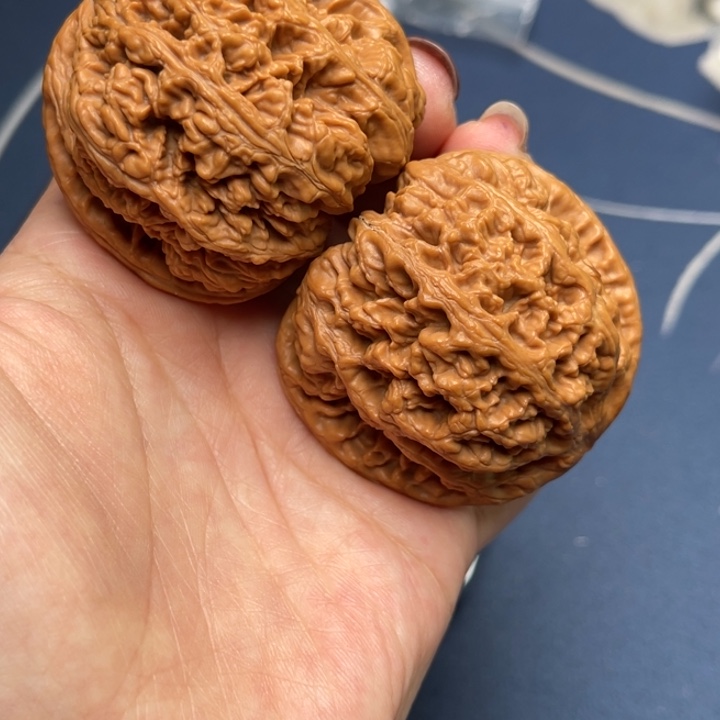 文玩核桃把件粗筋48