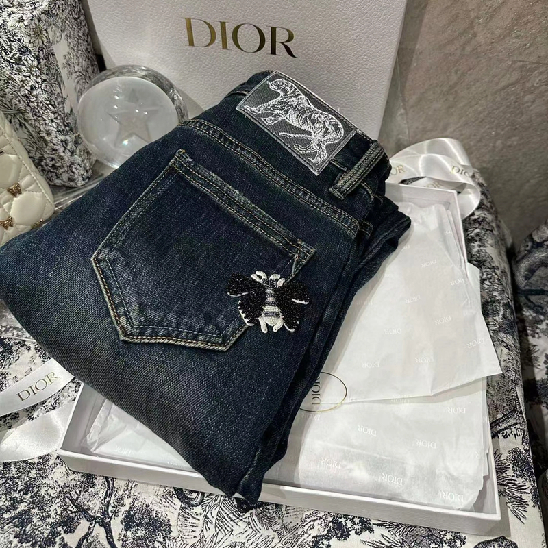 小直筒！裤长90 钉珠蜜蜂蓝色牛仔裤 款号VE303