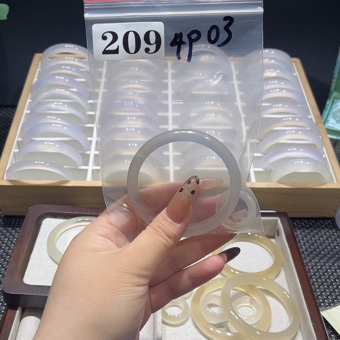 戈***儿玛瑙/玉髓合金手镯