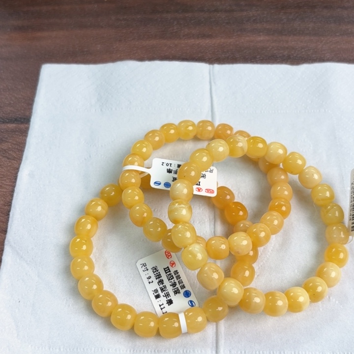 未镶嵌蜜蜡裸石116多样性发其一