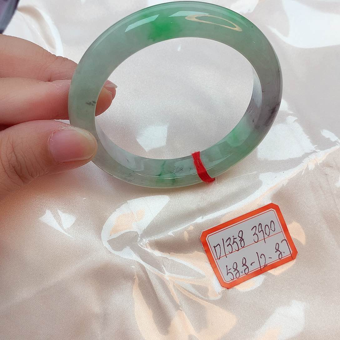 翡翠未镶嵌手镯缅甸翡翠