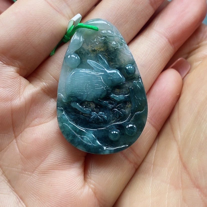 【闪购商品】翡翠颈饰未镶嵌断****离天然翡翠A货兔吊坠