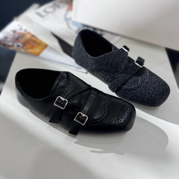 【觅而】秋冬方头雕花内增高双扣带加绒英伦风小皮鞋9008-3