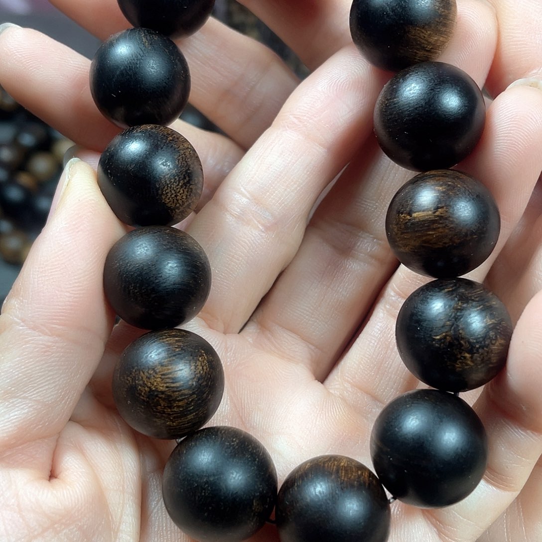 华***健沉香碎屑沉香白棋瘤疤1.6