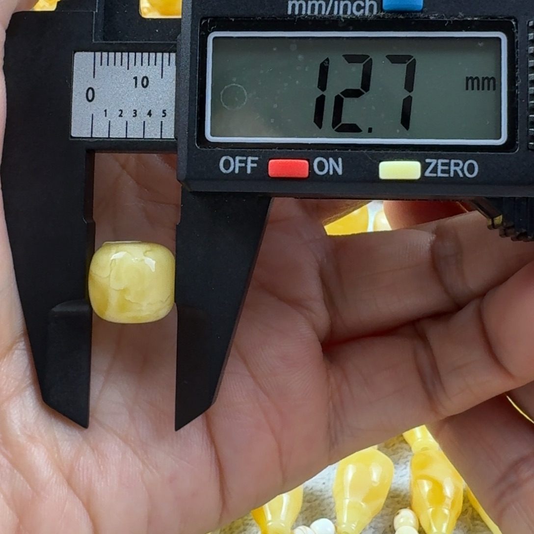 阿***店蜜蜡未镶嵌裸石56