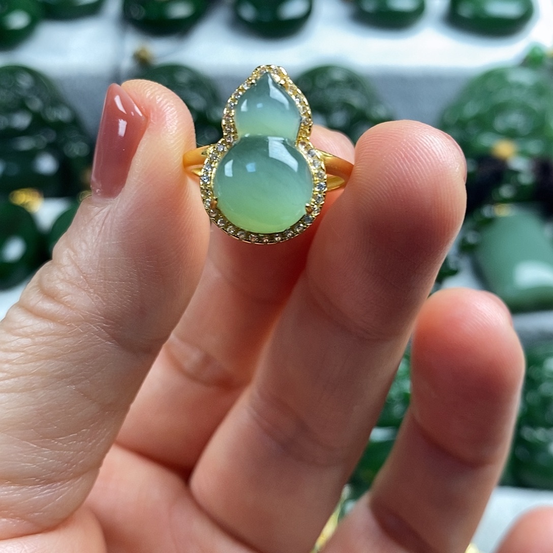 和田玉（碧玉）未镶嵌颈饰