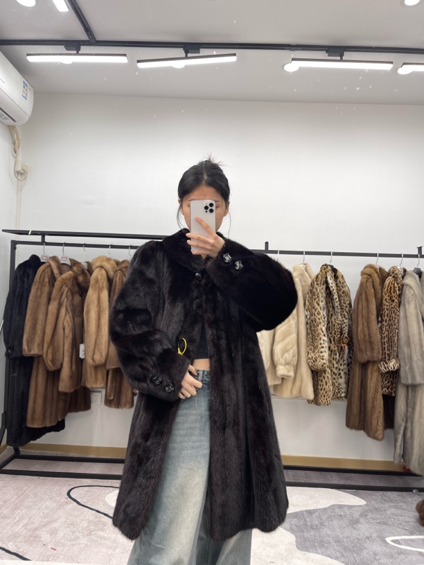 C58(2XL)中古进口水貂毛外套肩宽40胸围114衣长90袖长63