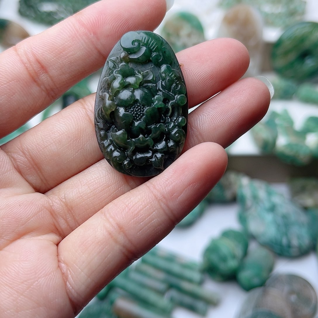 独山玉挂件未镶嵌