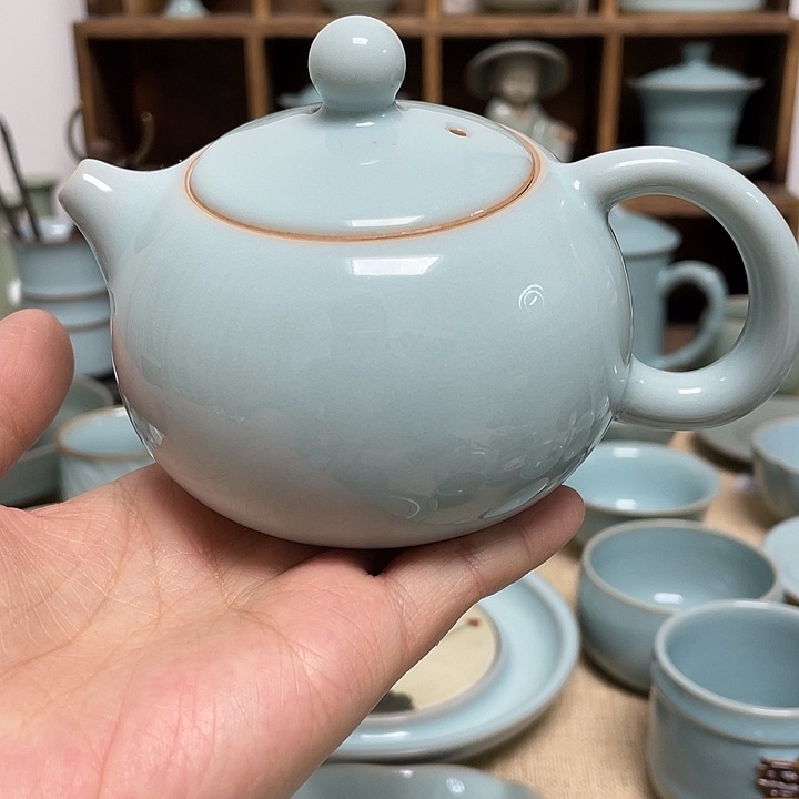 壶天青手工精修西施壶个别矿点