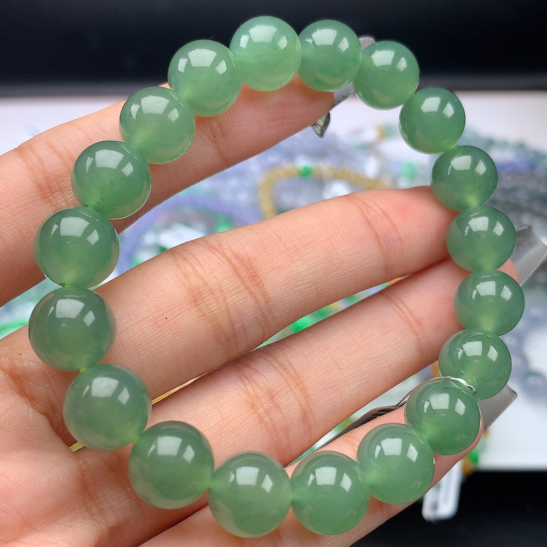 翡翠手链未镶嵌卡