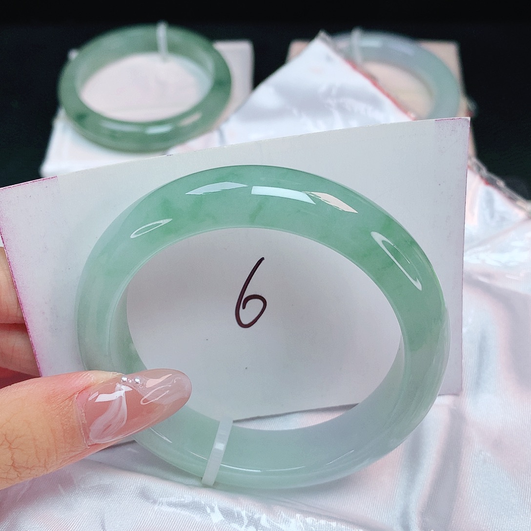 翡翠未镶嵌手镯正圈54.3