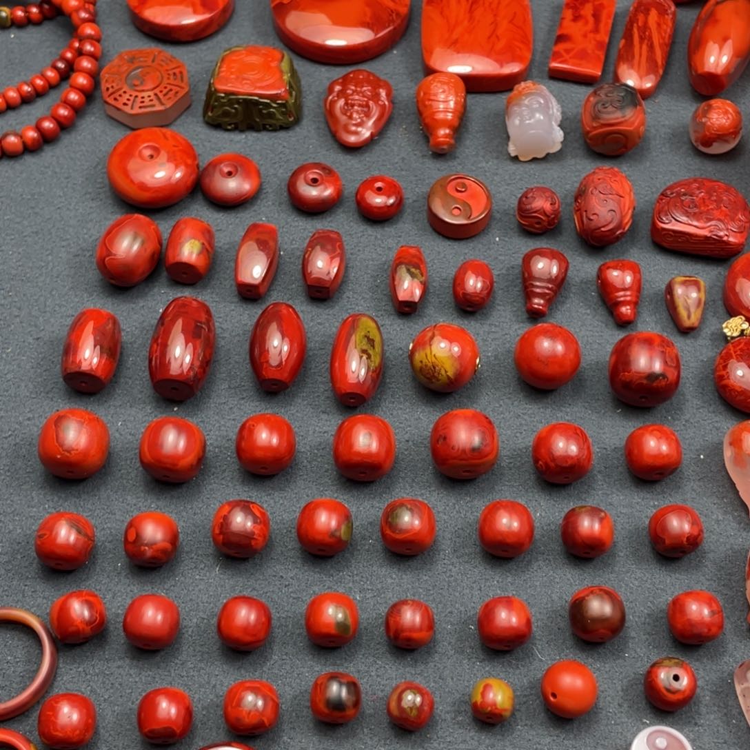 南红玛瑙颈饰未镶嵌