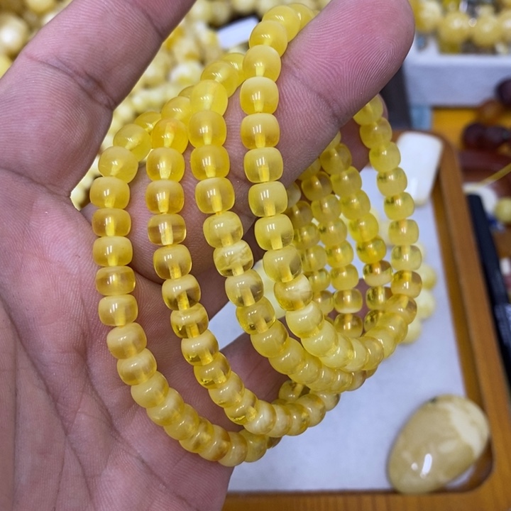 蜜蜡未镶嵌裸石多样性发货其一