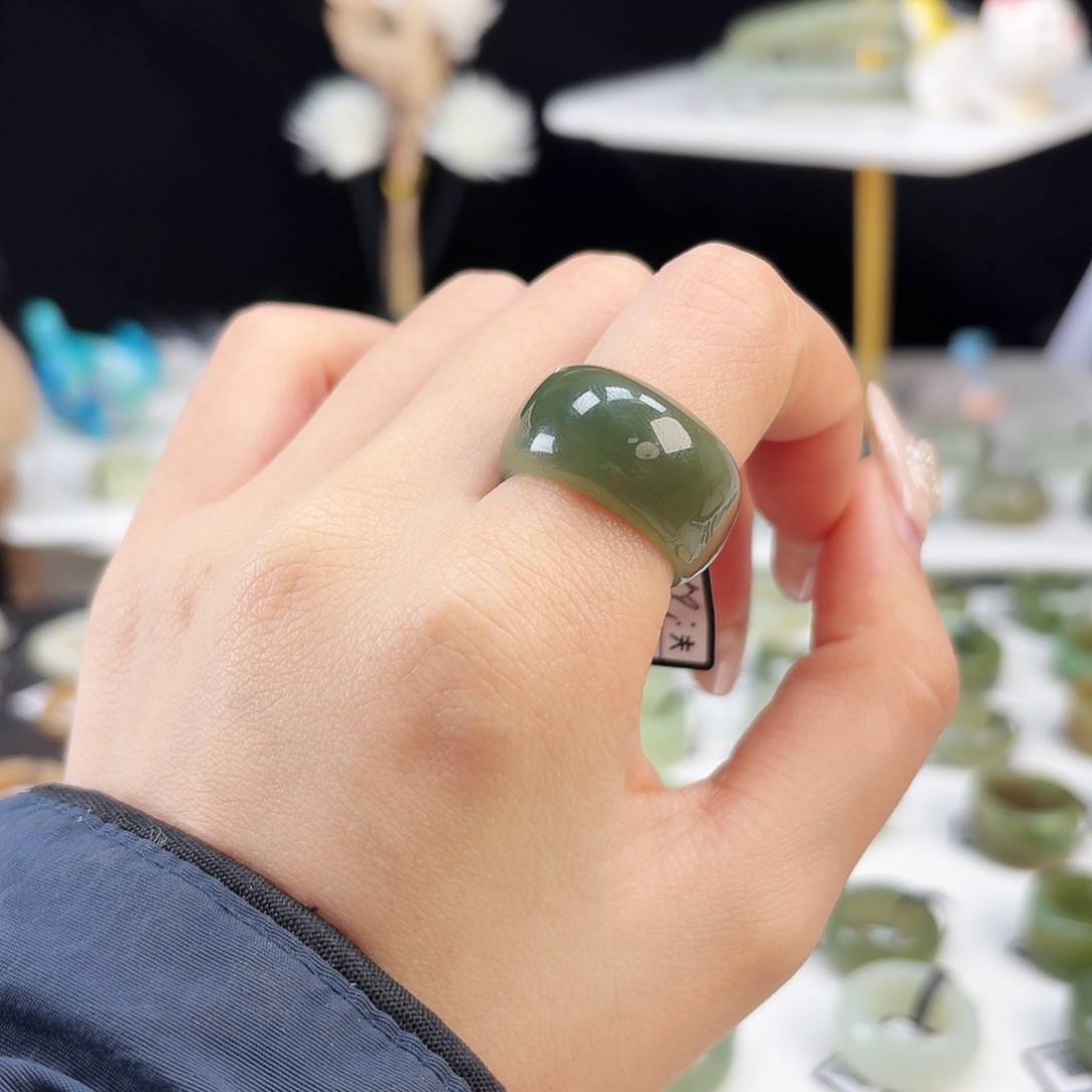 和田玉未镶嵌戒指P12冰透绿馒头18.3不退换