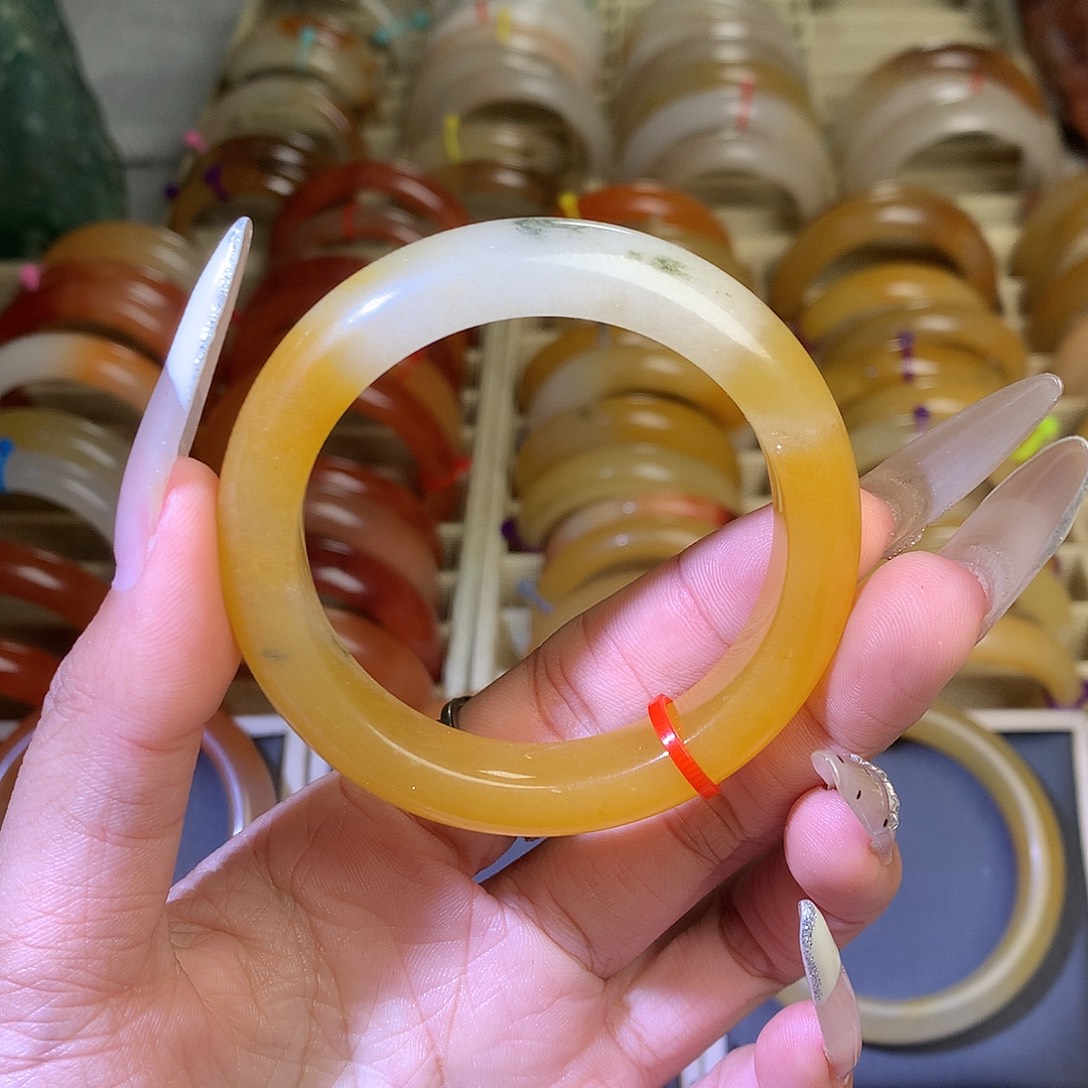 石英质玉（黄龙玉）未镶嵌手镯