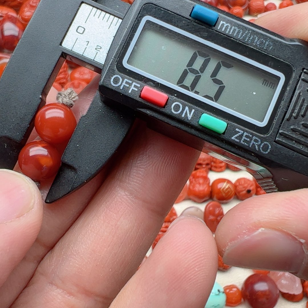 南红玛瑙配饰未镶嵌