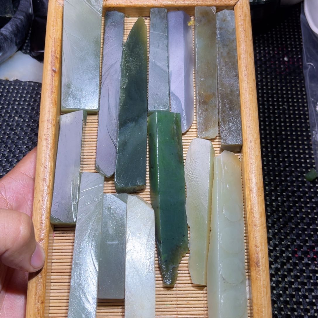 未镶嵌和田玉（糖玉）车挂10号 