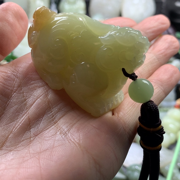 和田玉颈饰未镶嵌