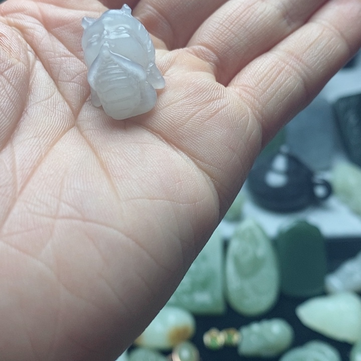 和田玉吊坠未镶嵌