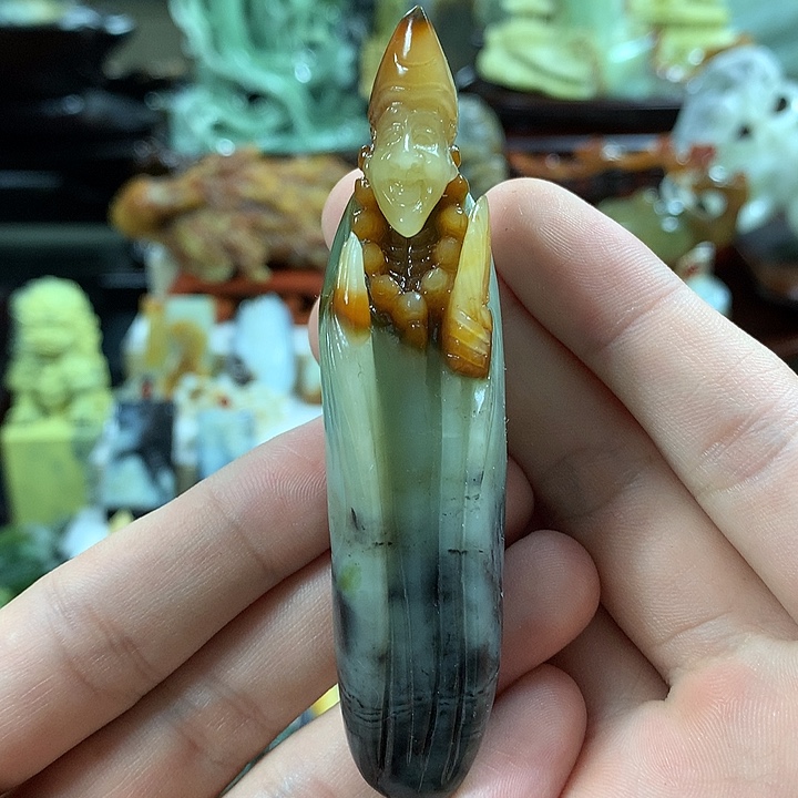 岫玉手把件未镶嵌