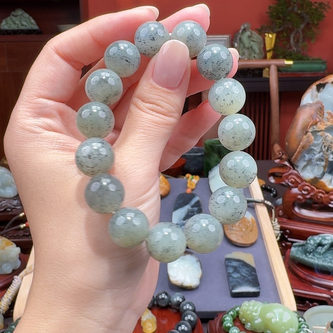 和田玉未镶嵌手串