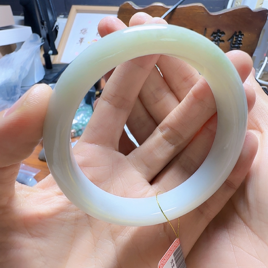 翡翠未镶嵌手镯翡翠260