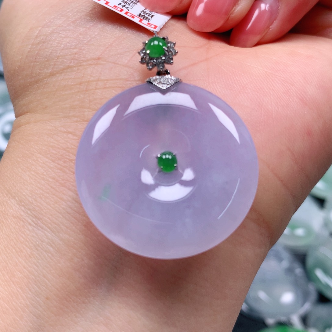 翡翠颈饰18K金镶嵌天然翡翠