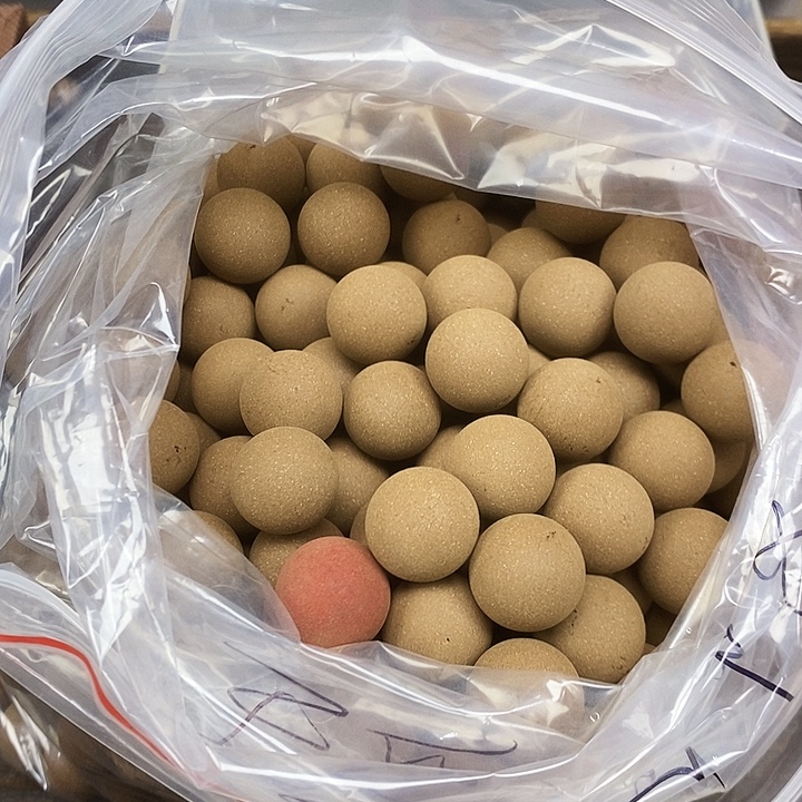 瑶池清味香1.8天然合香无孔珠到手680克左右